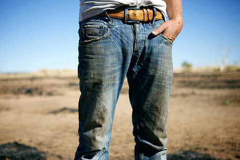 how to make your old jeans wearable