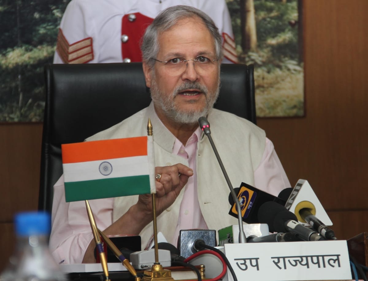 aap attack on delhi lg najeeb jung 