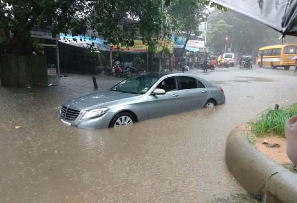 heavy rain brings mumbai to a standstill