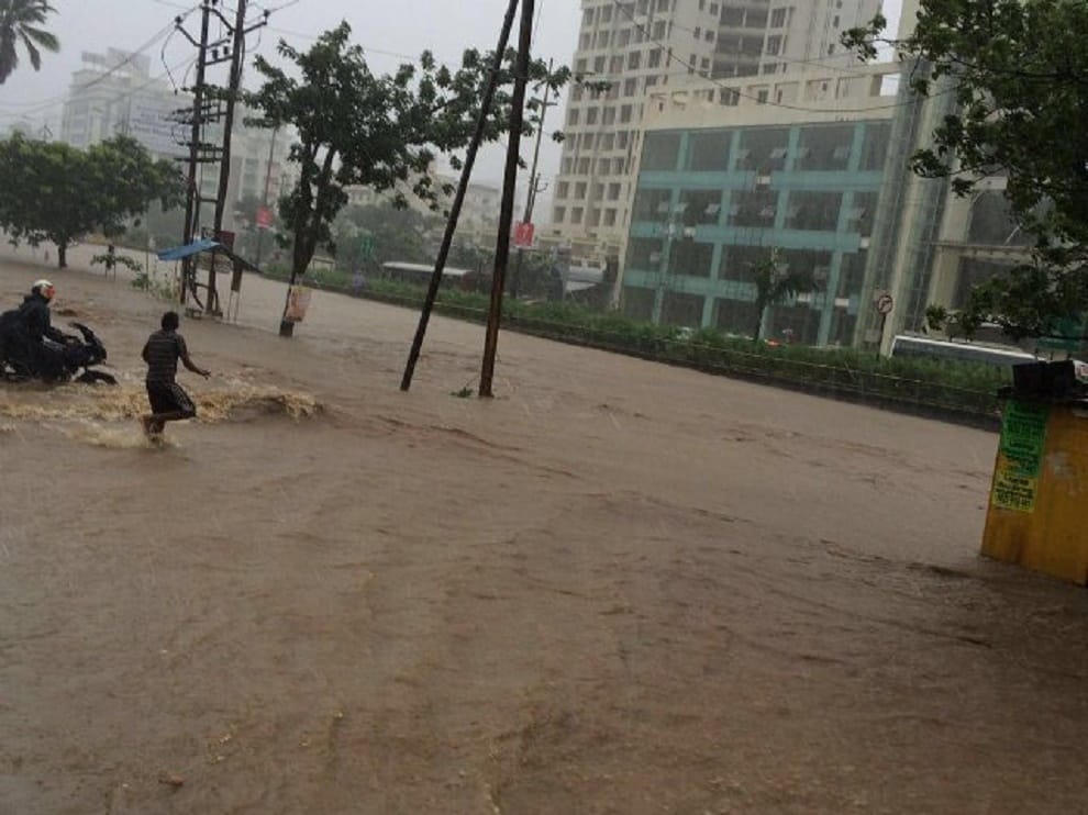 heavy rain brings mumbai to a standstill