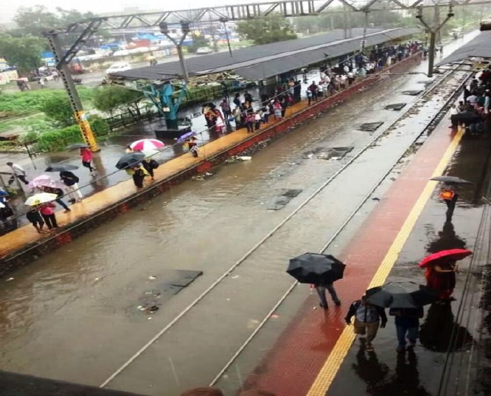 heavy rain brings mumbai to a standstill