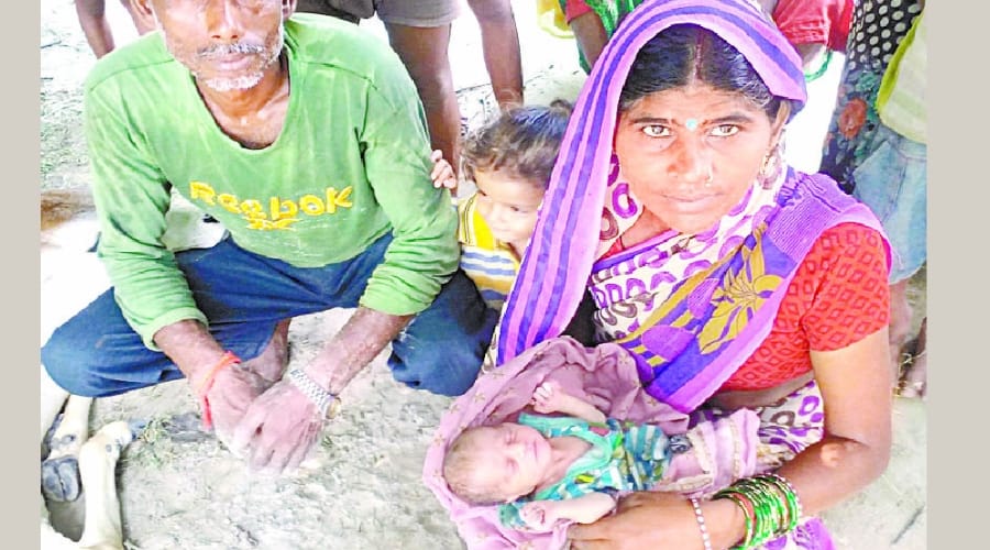 new born baby found in sack in gonda