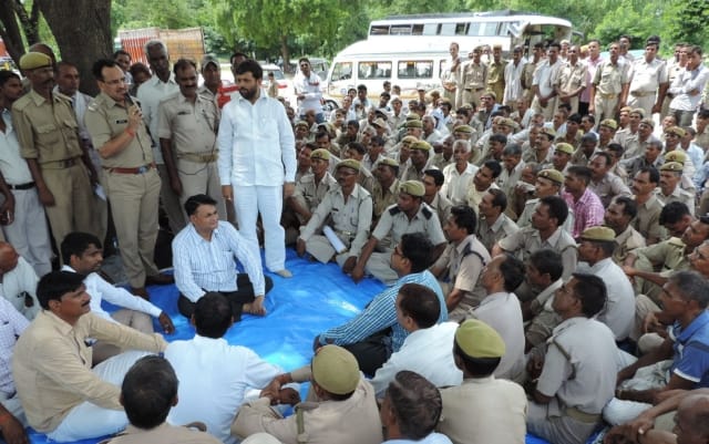 Piquet arrangements is difficult due to strike of home guards 