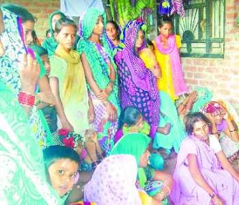 Woman lawyer murdered, bodies hung from noose