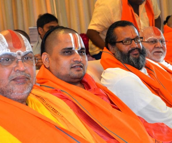 chief minister akhilesh yadav and saints in Lucknow.