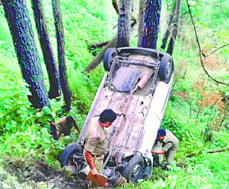 Alto fell into the ditch, five injured