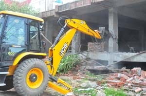 CO couple was demolished illegal construction