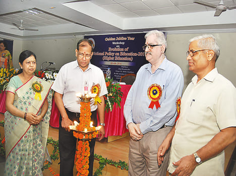 Teaching courses Integrated Studies in Education