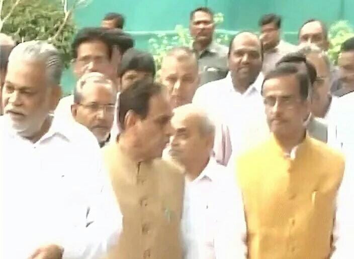 lucknow mayor dinesh sharma visits gujrat