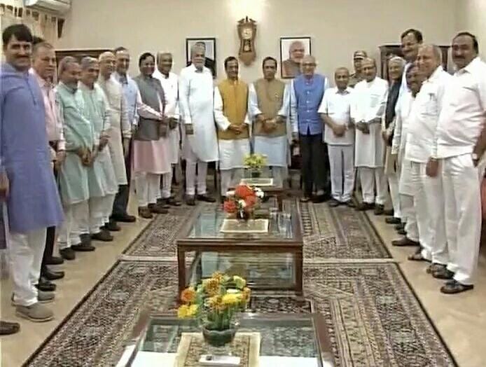 lucknow mayor dinesh sharma visits gujrat