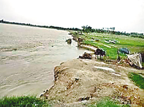 Reduced water level of rivers, fast-loading