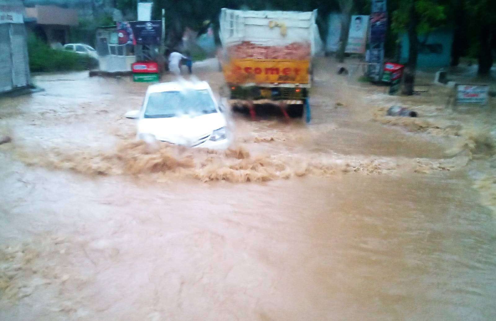 Heavy Downpour lashed Kangra distt and other parts of Himachal Pradesh