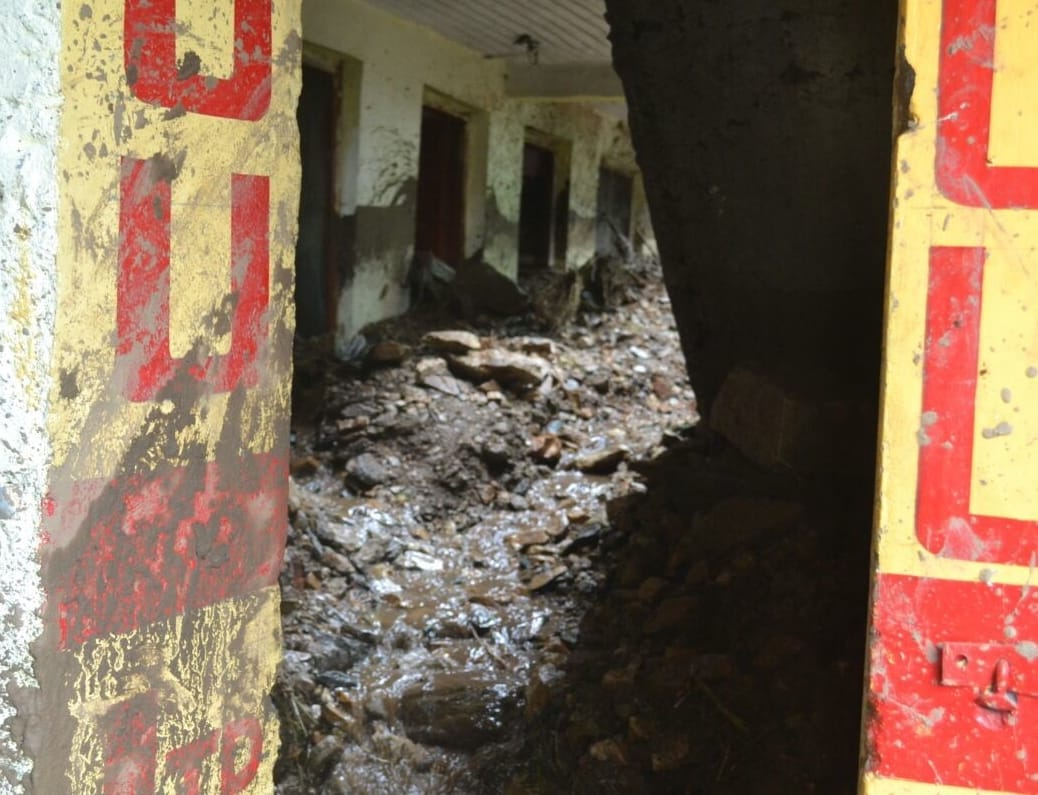 heavy rain in uttarakhand, mountain break in sonprayag.
