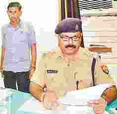 jiske peeche teen