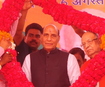 minorities of pakistan to get indian visa says rajnath singh.