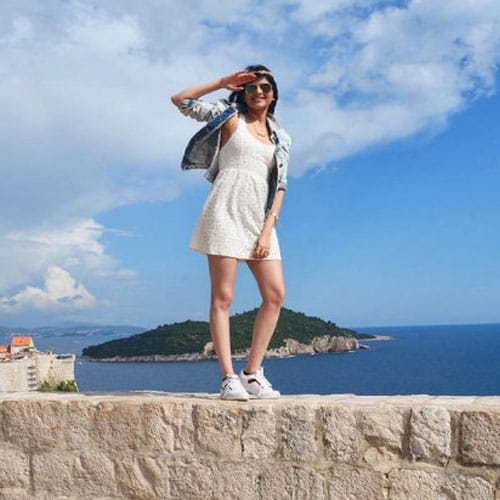 bhagyashree's daughter avantika looks glamorous in her instagram pics