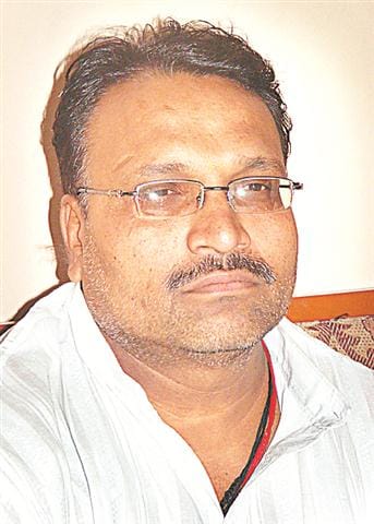 Non-bailable warrant against MLA Devendra Agrawal