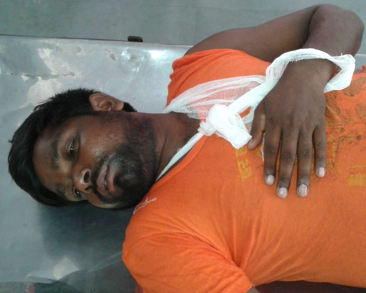 4 kanwariya injured in accidents