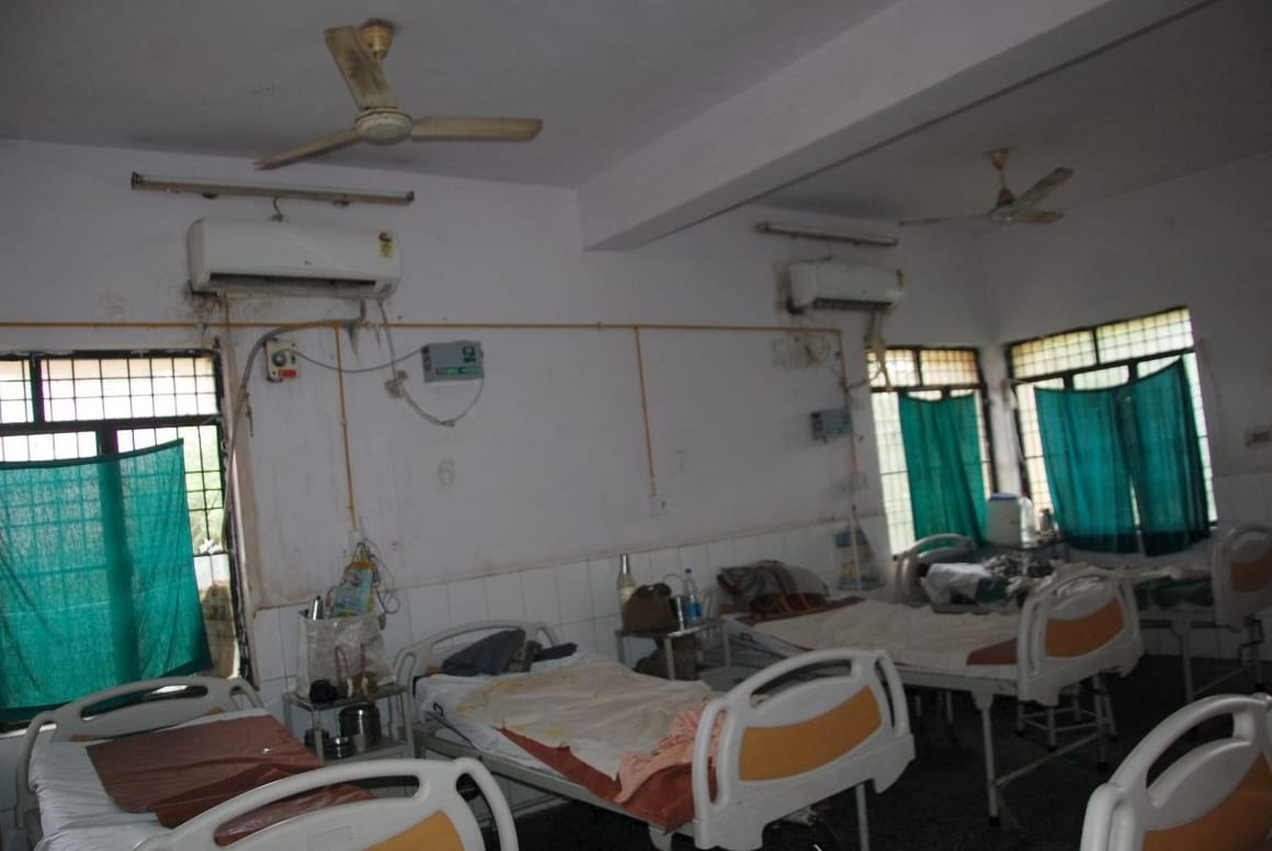 AC fans too close to the burns ward, gasping burned patient
