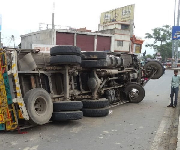  Accident in telebagh in Lucknow.