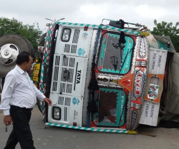  Accident in telebagh in Lucknow.