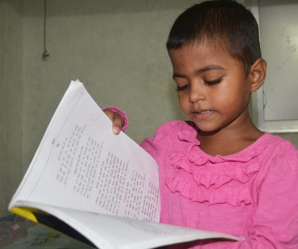 four year girl ananya verma read ramayan fluently