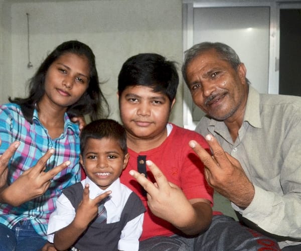 four year girl ananya verma read ramayan fluently