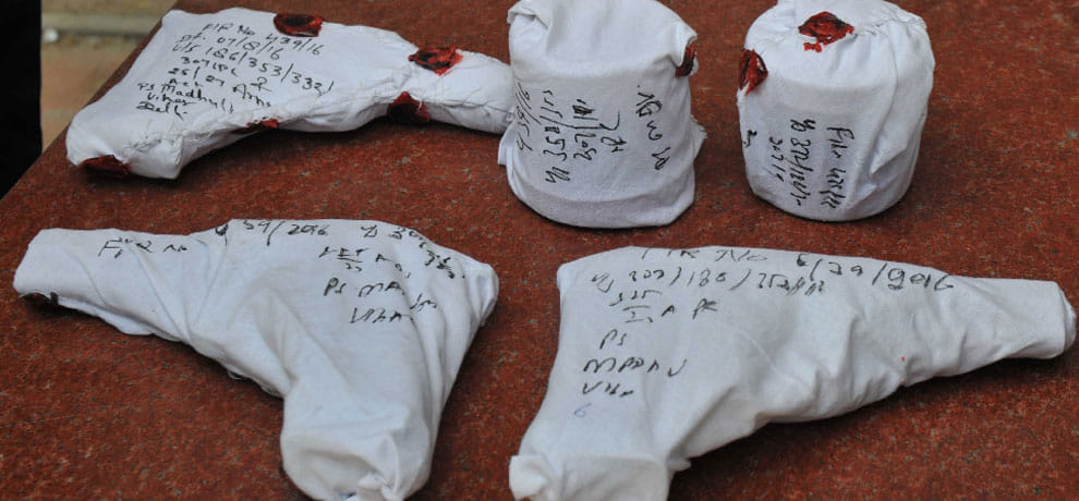 Two arrested on charges of possessing illegal Aslha