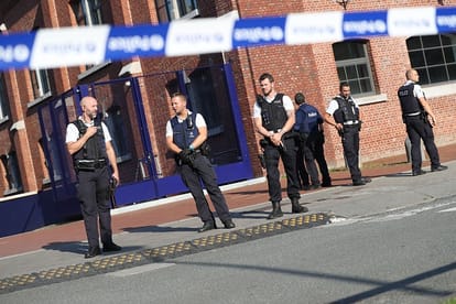 Attacker shouts "Allahu Akbar," wounds police officers in Belgium