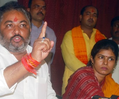 Dayashankar Singh attacks back at Mayawati.