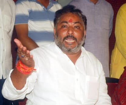 Dhayashankar Singh rose again problems, including fraud cases in other sections