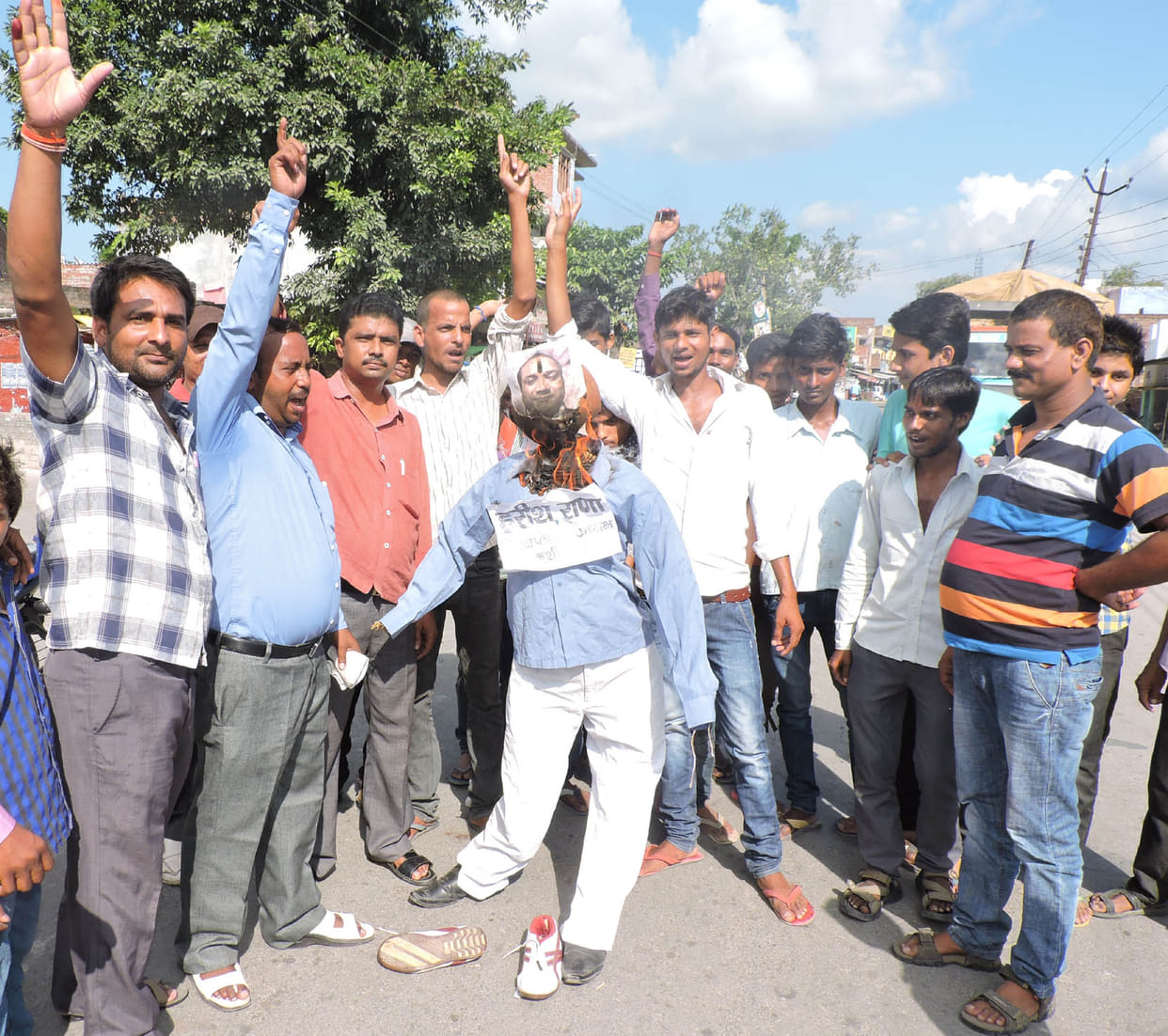 District panchayat president's effigy burnt