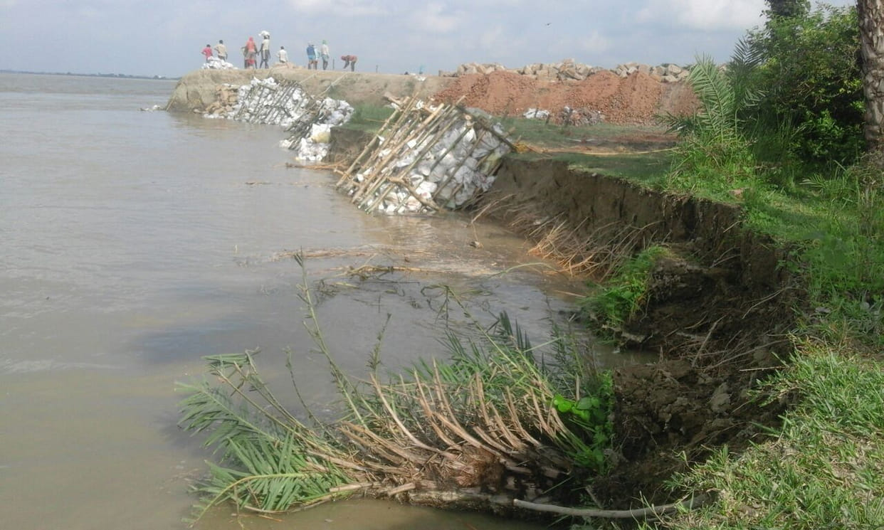 Gaghra  bellow  danger mark
