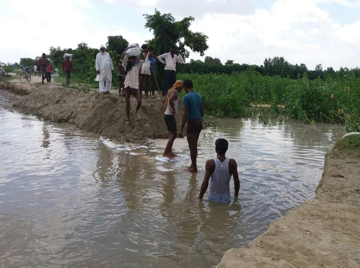 khandee katane se phasalen jalamagn