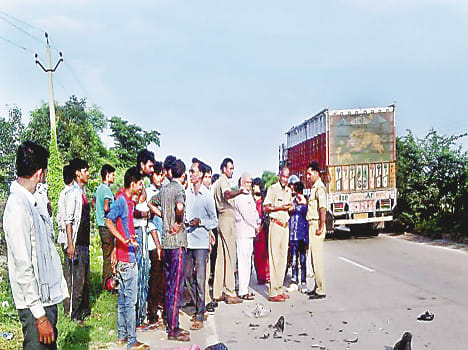 Truck collision killed three, including the uncle-nephew