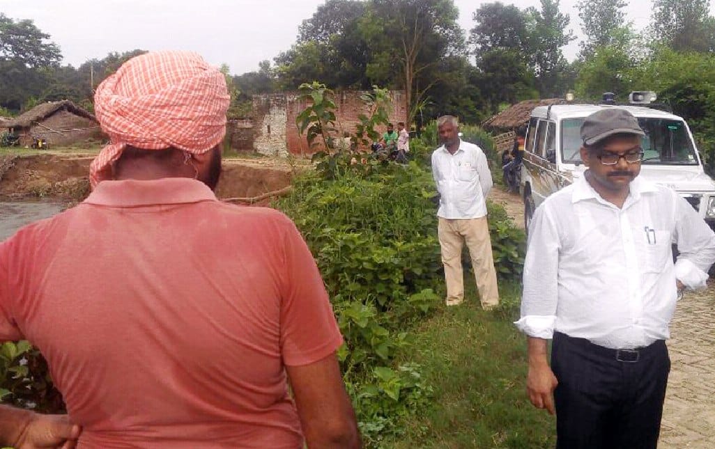 Sharda and friend continued felling of the forest, but also tandem threat