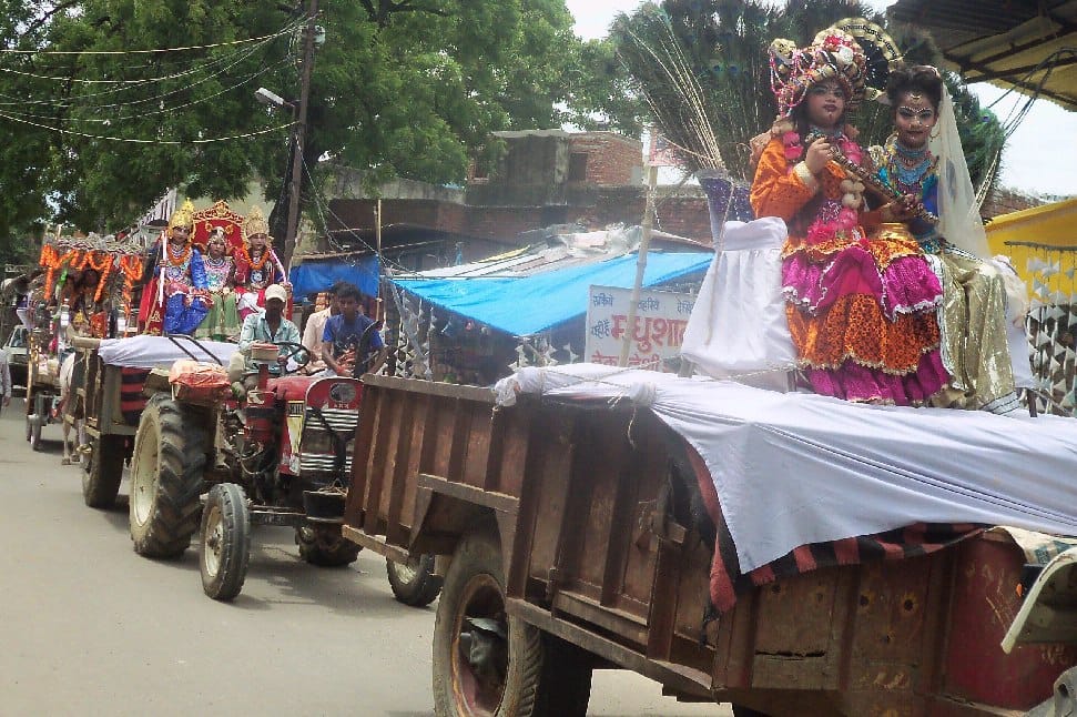 Belonged to the family of Shiva statues procession