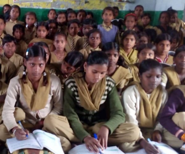 students fainted in school in Lucknow.