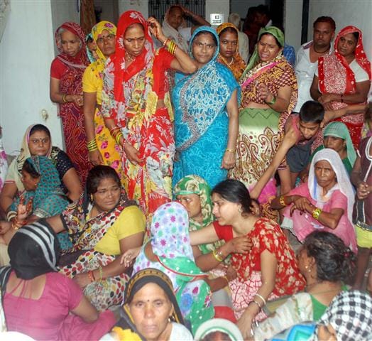 The two families had deserted suicide Raksha Bandhan