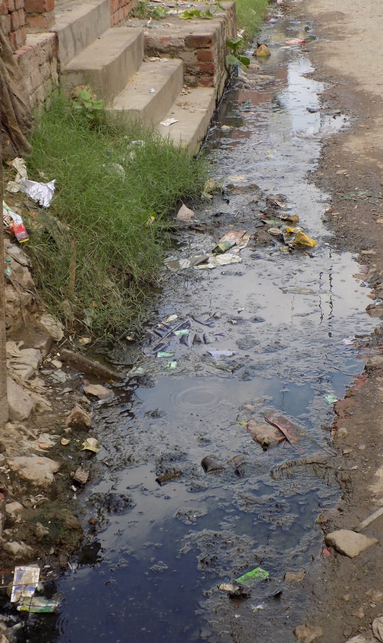 31 rivulets, drains were blocked several neighborhood