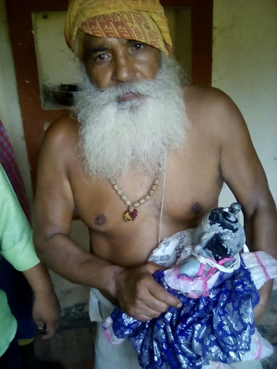 Stolen statue recovered in seven hours