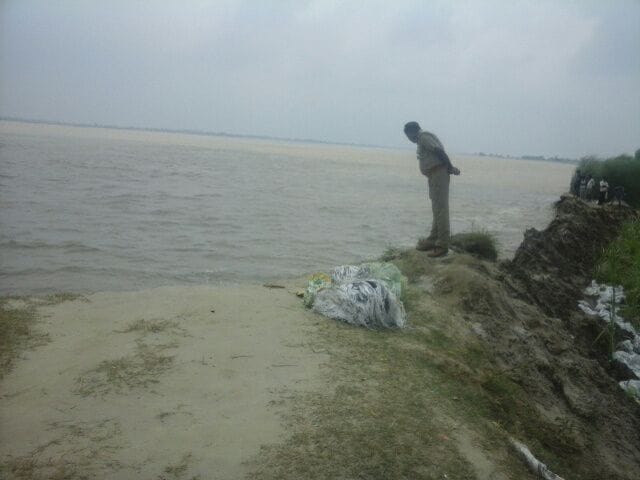 water level rises in ghaghra river