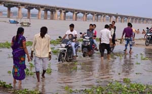 Ganga - Yamuna water level continues to rise
