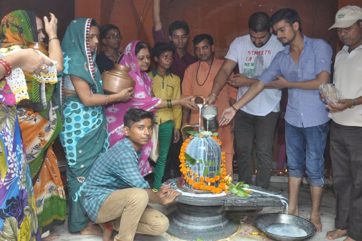 Har har Mahadev are pagoda resonate with Jaygoshon