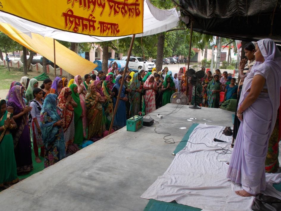 Anganwadi center in Saifai death of assistant
