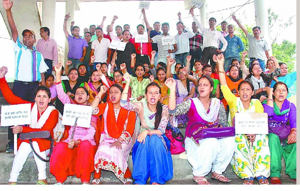 NHM procession pulled by contract employees