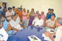 people protest, religion change, police, kaithal