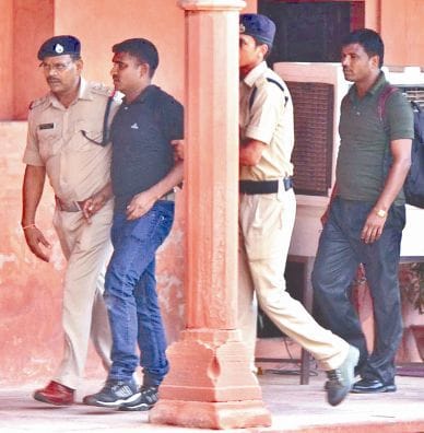 Flirting by Kerala's tourist in taj 