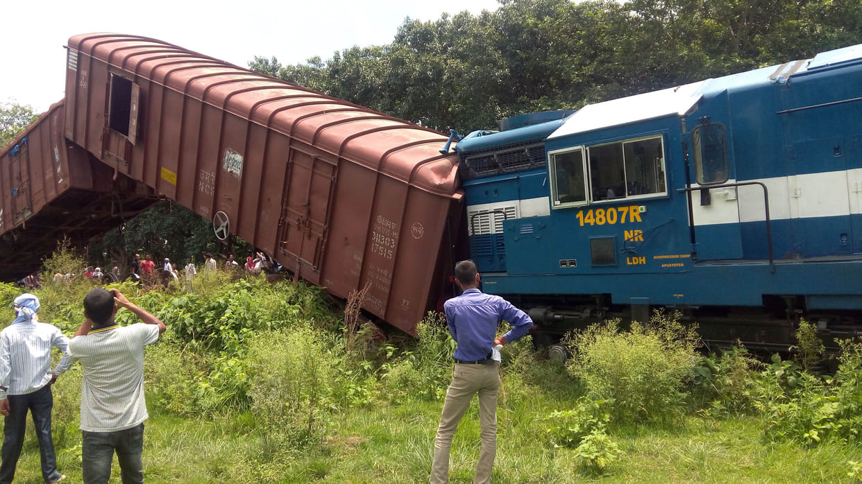 malgadi derail in khadda, many trains effected