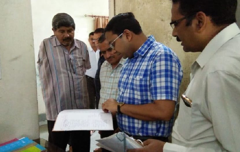 DM Checked presence of staff 